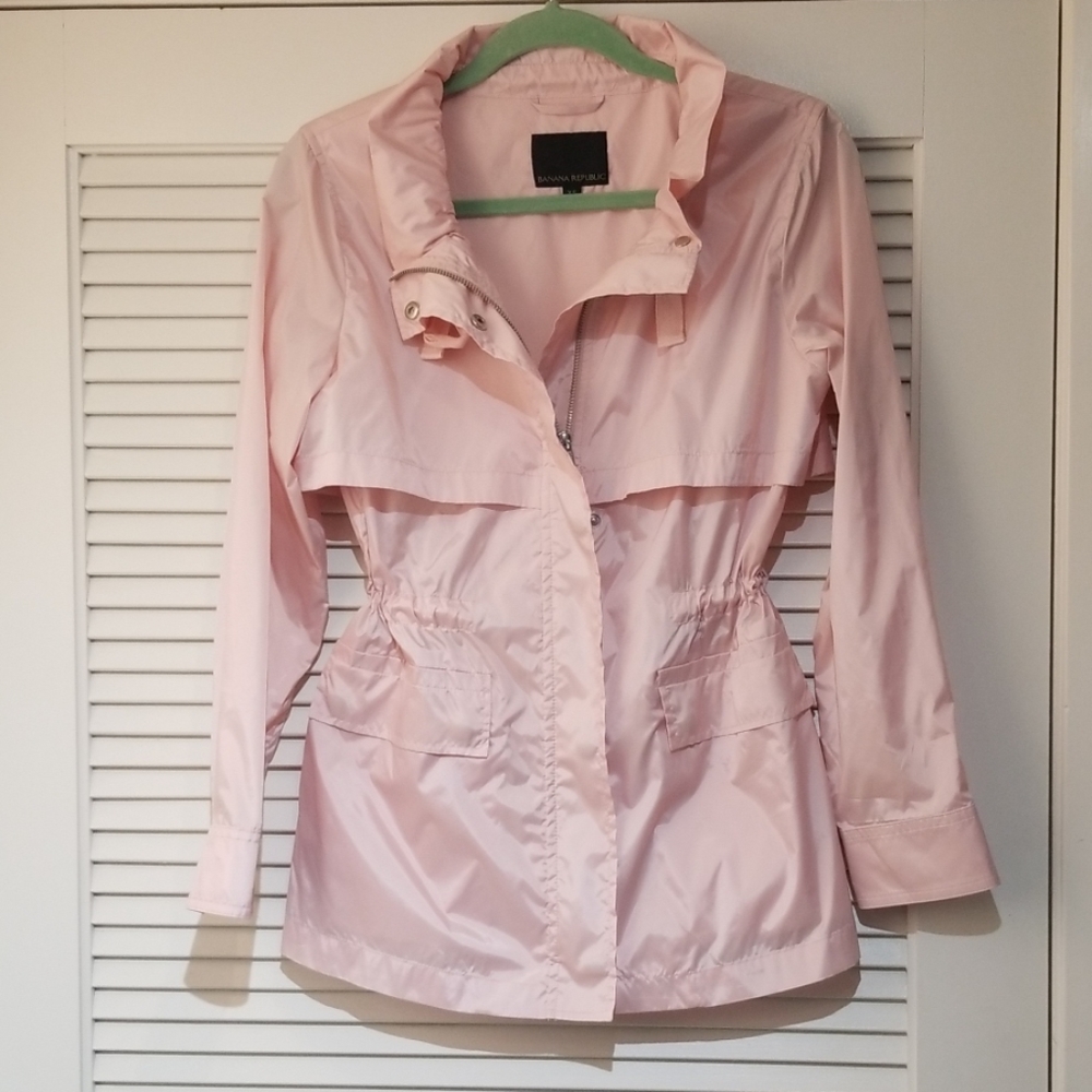 NWOT Pink windbreaker/ rain resistant jacket